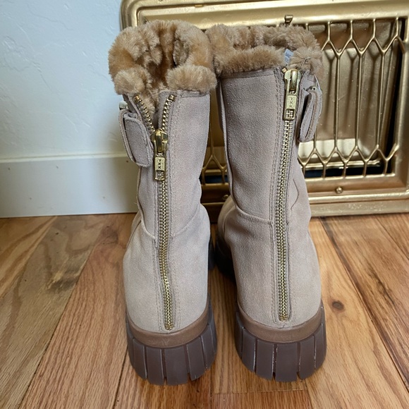 New Free People✨Fable Faux Fur Boot - Sand - Picture 6 of 6